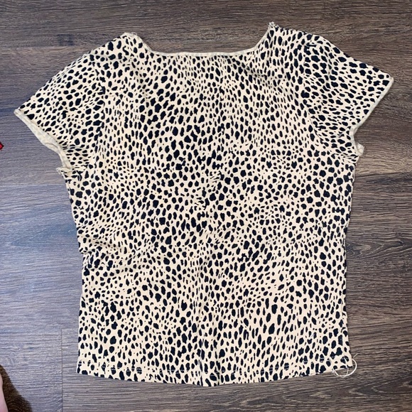 Brandy Melville cheetah top - Picture 3 of 4